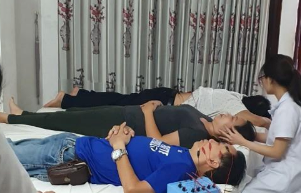 CHÂM CỨU BẤM HUYỆT